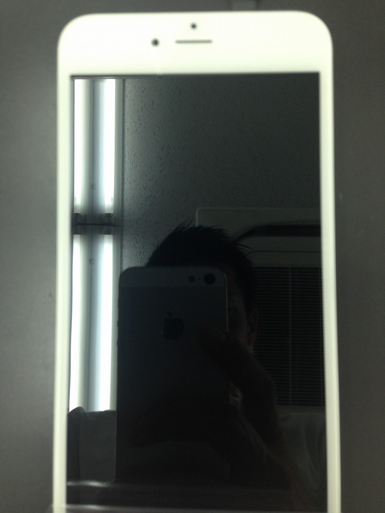 iPhone6Plusのガラス＋液晶交換修理　写真2