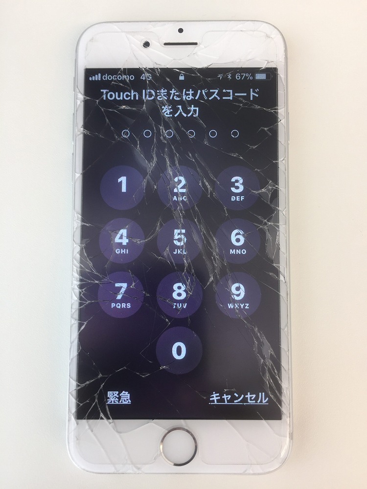 iPhone6ガラスバキバキ