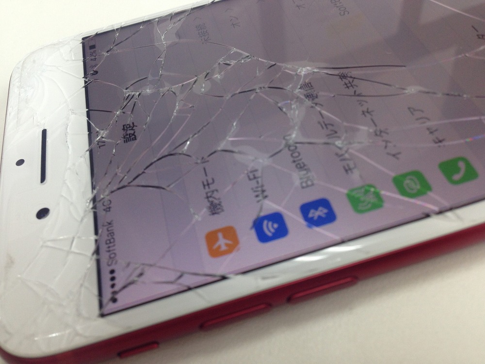 iPhone7Plusガラス割れ