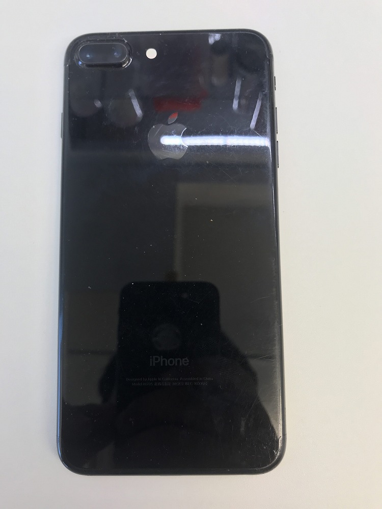 iPhone8Plus背面