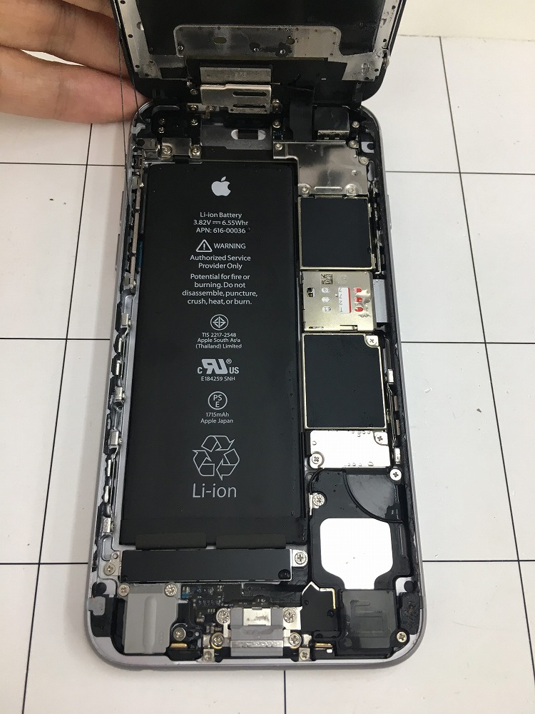 iPhone6s内部に水分浸入