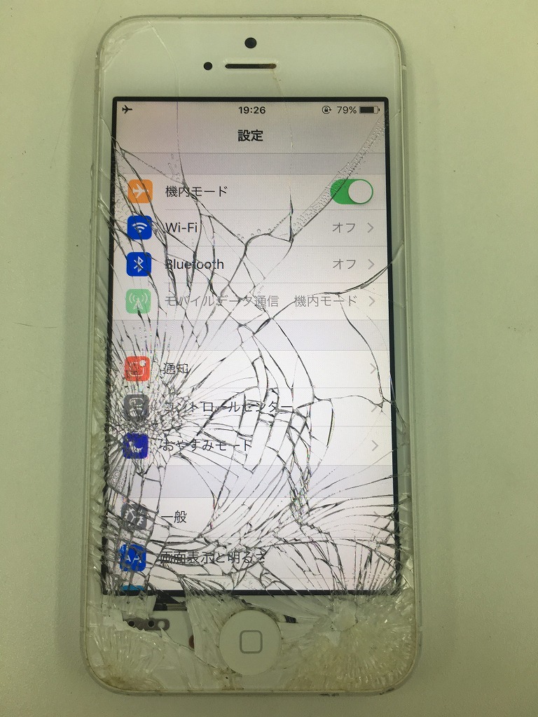 iPhone5画面破損
