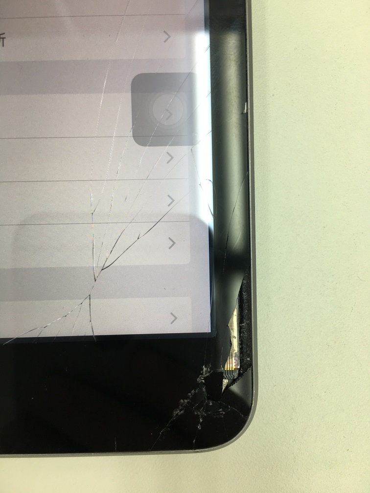 iPad画面修理前