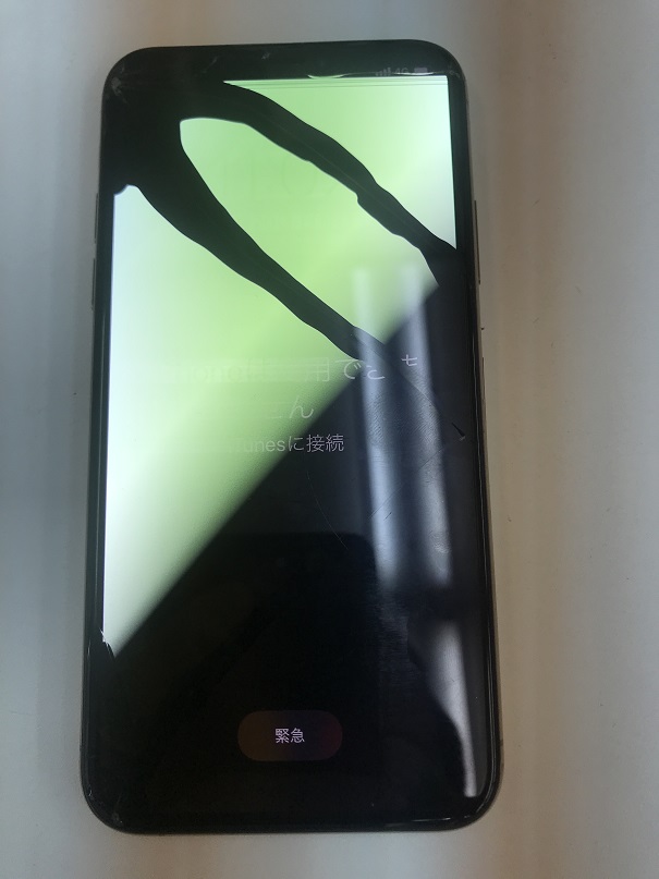 iPhoneXs画面表示不良タッチ不良修理前