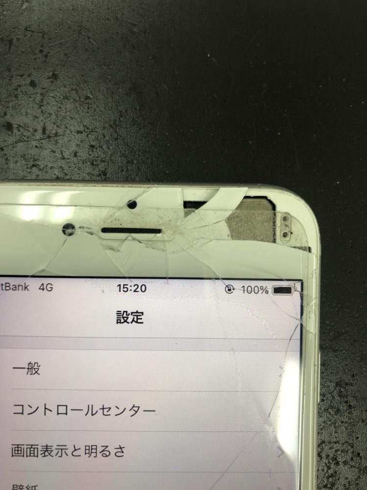 iPhone6画面交換修理　修理前2