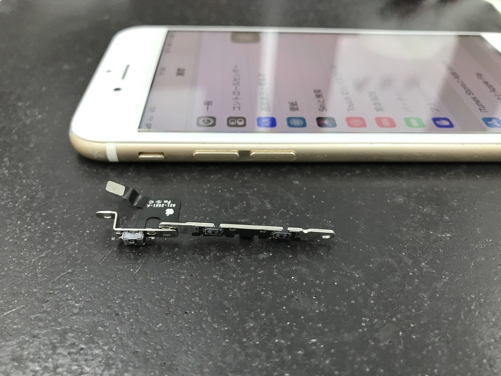iPhoneサイレントボタン修理　スマップル浜松2